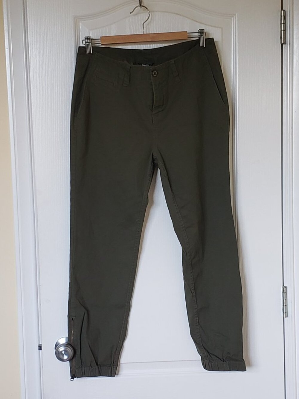 Roots Women's pants with zipper and elastic at ankles